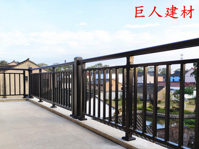 廣東鋅鋼護(hù)欄廠家——推薦【巨人建材】，專業(yè)護(hù)欄廠家，沒有經(jīng)銷商賺差價(jià)